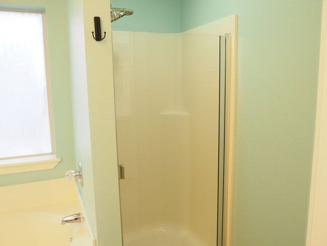 Building Photo - 511 Lone Star Park Ln