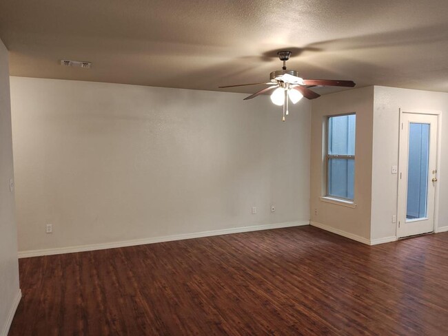 Building Photo - 2805 Conner Dr