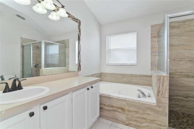 Building Photo - 1714 Snaresbrook Way
