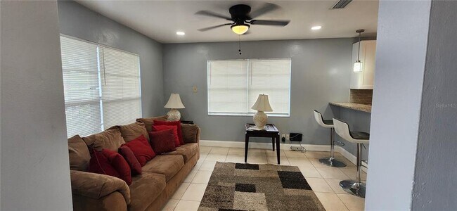 Building Photo - 10706 N 15th St