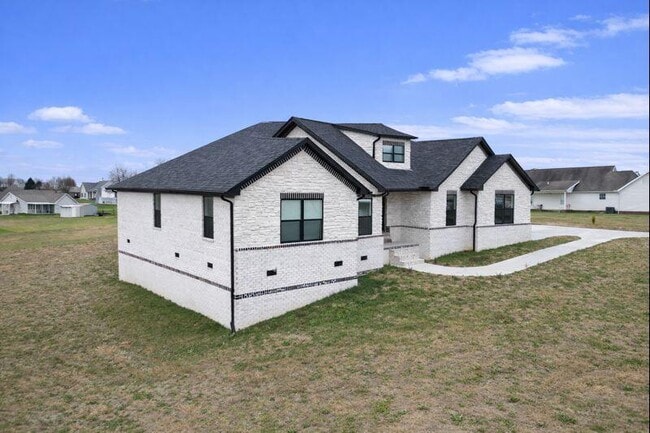 Building Photo - 46 Caden Ln