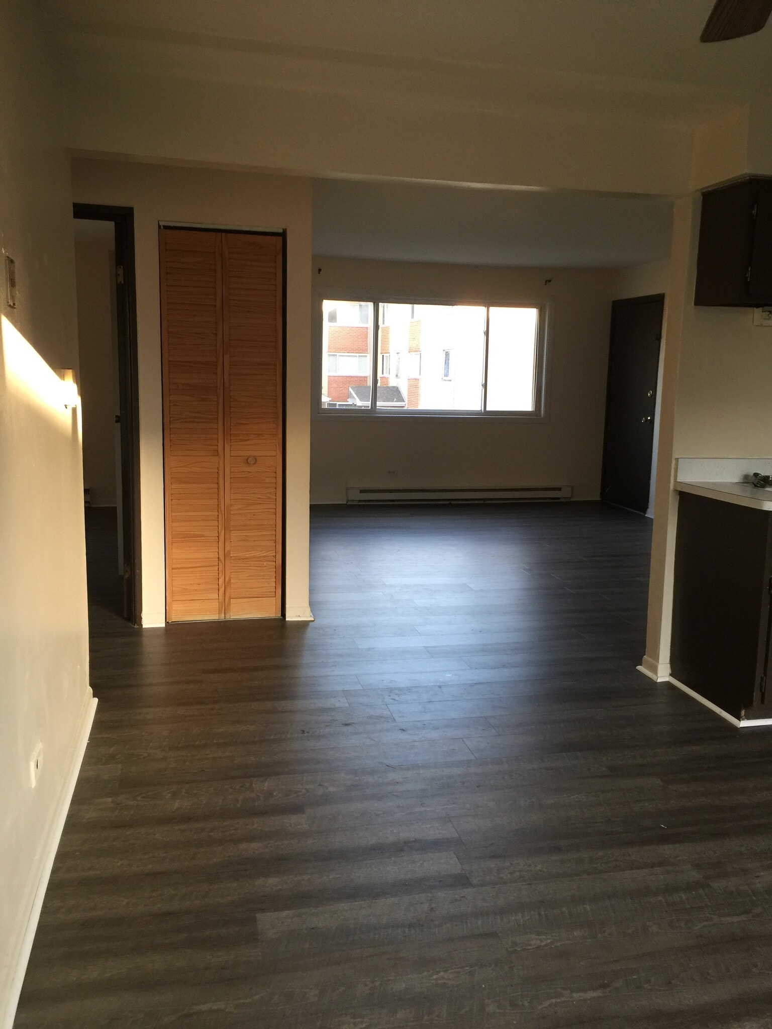 Building Photo - 456 George St