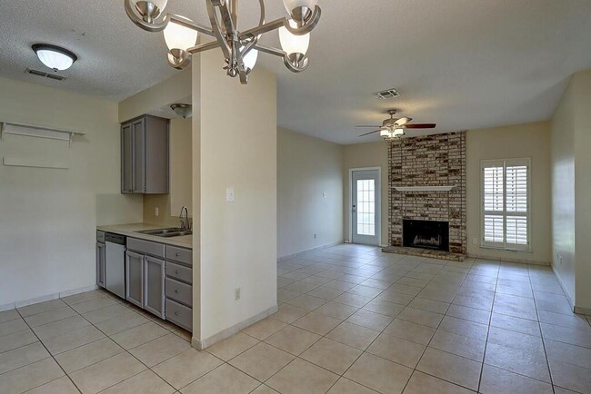 Building Photo - 7126 Windbrook Ln