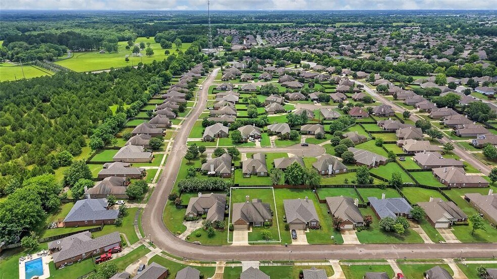Building Photo - 9729 Helmsley Cir