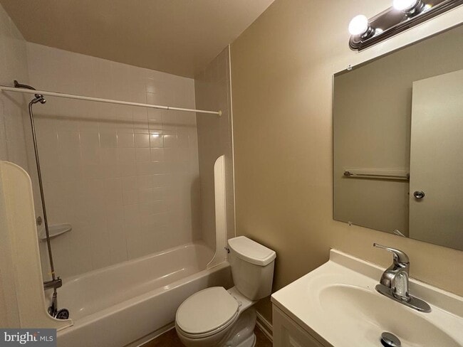 Building Photo - 4657 Logsdon Dr