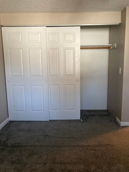 Building Photo - 2863 Applewood Ln