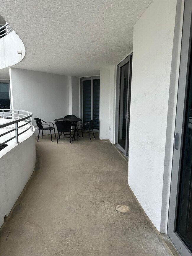 Building Photo - 5555 Collins Ave