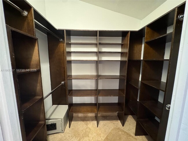 Building Photo - 332 NW 47th Ave