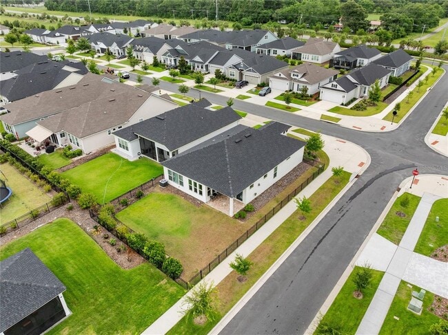 Building Photo - Gorgeous 3/2 in Oakmont!!!