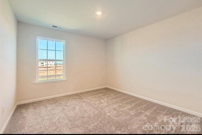 Building Photo - 6337 Fairfax Ct