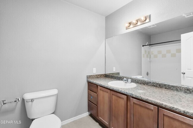 Building Photo - 1450 Senda Del Sol Ln