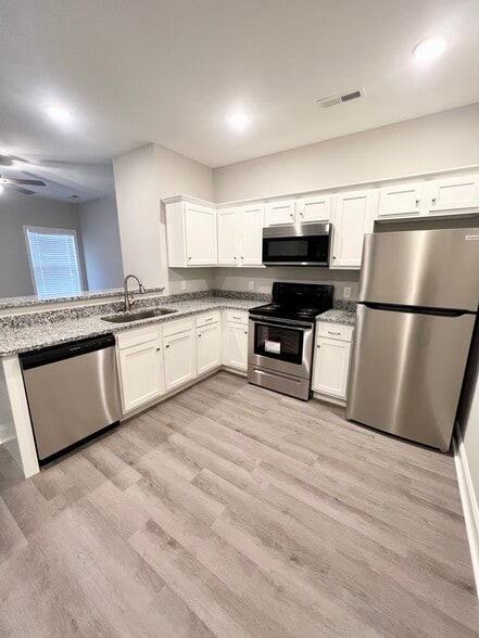 Building Photo - 4938 Worth Way