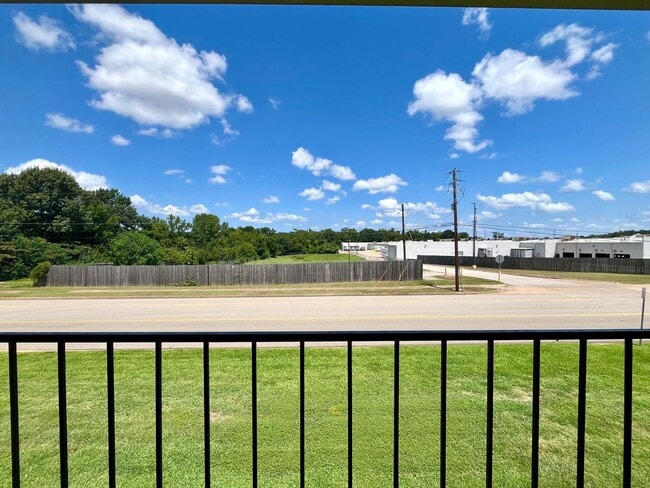 Building Photo - 400 W South Town Dr