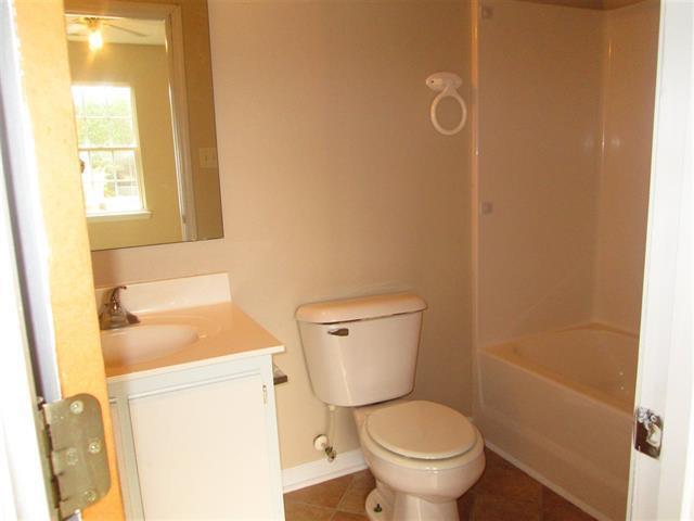 Building Photo - 895 W Pueblo Dr