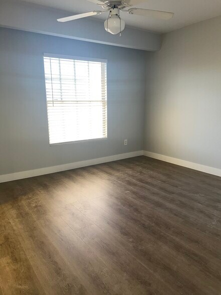 Building Photo - 1624 Coyote Run Dr