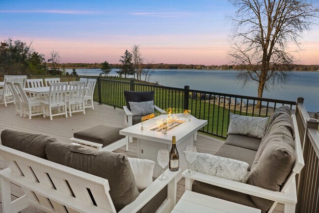 Building Photo - 222 Grouse Dr