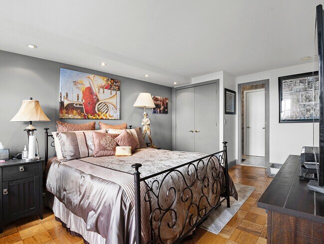 Building Photo - 151 Tremont St