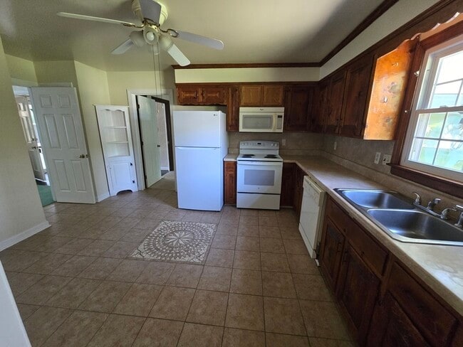 Building Photo - 3316 E Princeton Rd