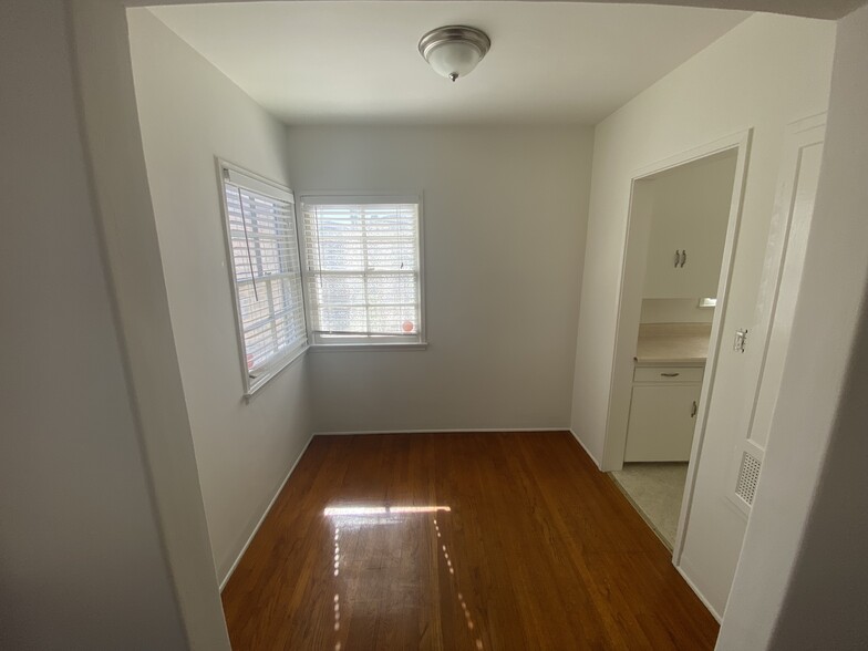 Dining Room - 803 S Marengo Ave