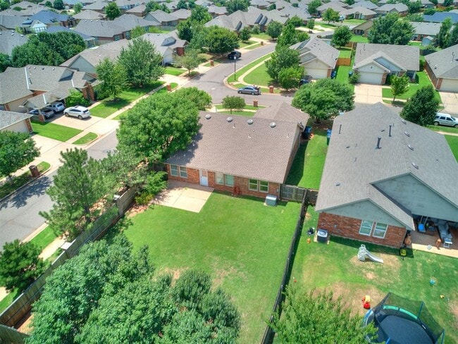 Building Photo - 18100 Calle Way