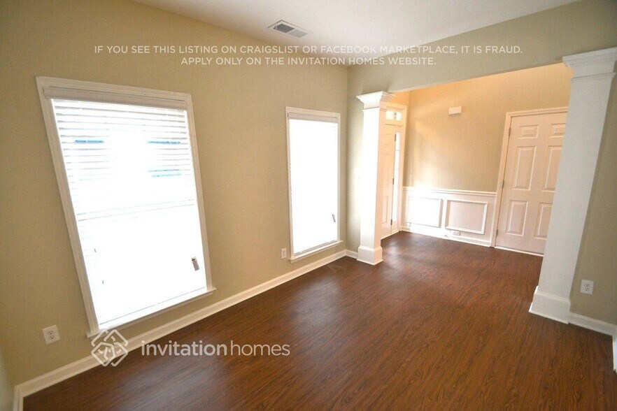 Building Photo - 3100 Delacorte Dr