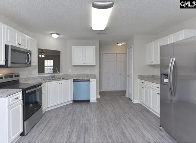Building Photo - 312 Killian Green Dr