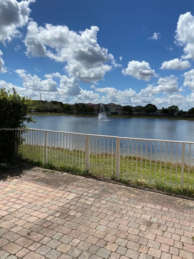 Building Photo - 8728 NW 113th Ct