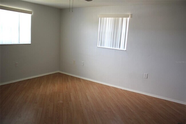 Building Photo - 10241 Regency Park Blvd