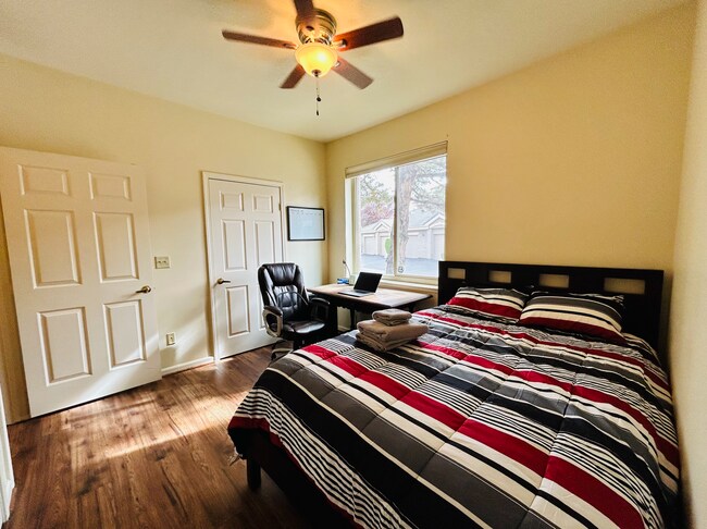 Building Photo - 900 S Meadows Pky