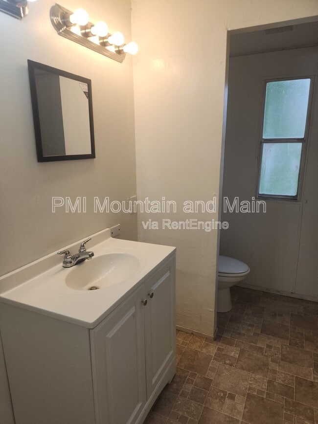 Building Photo - 26 Misty Mountain Way