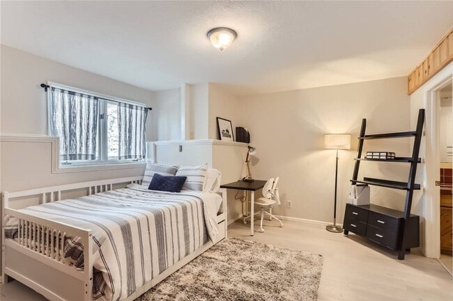 Building Photo - 2135 Spruce St