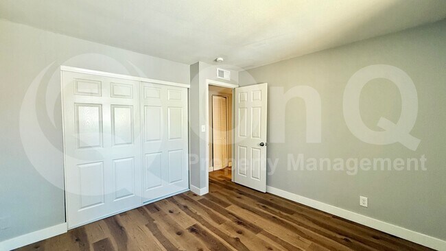 Building Photo - 6044 N 21st Ave