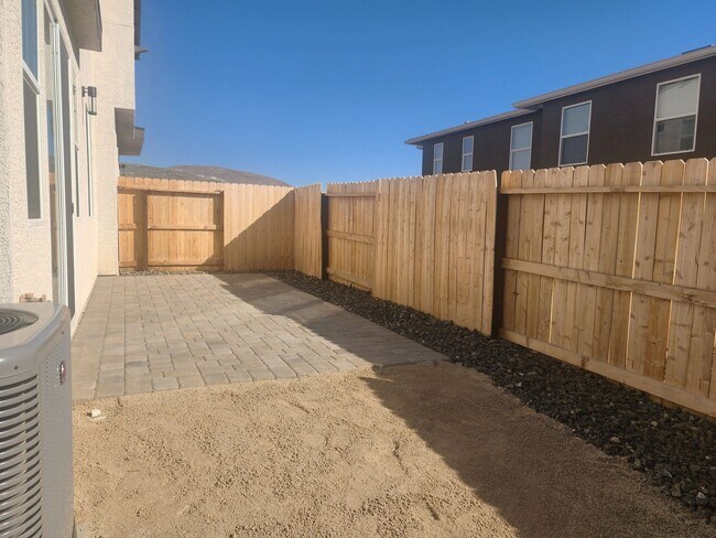 Building Photo - Brand New Townhome in South Carson City