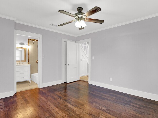 Building Photo - 1840 Manila Ave