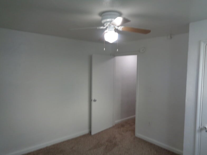 Building Photo - 3024 S 8850 W