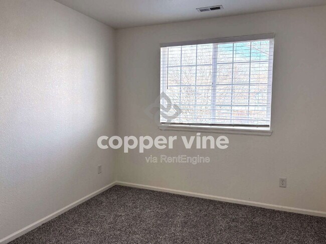 Building Photo - 2538 E 127th Ct