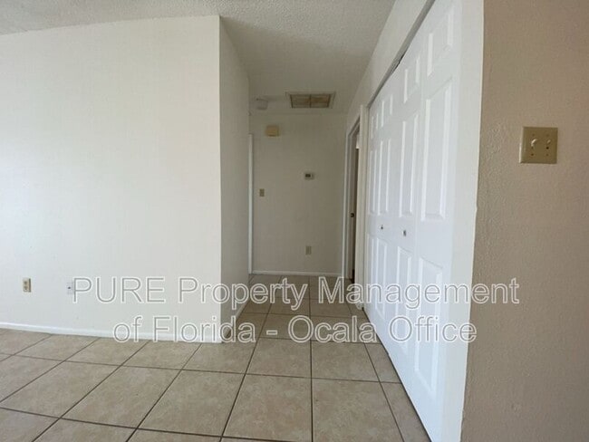 Building Photo - 5420 SE 29th Pl
