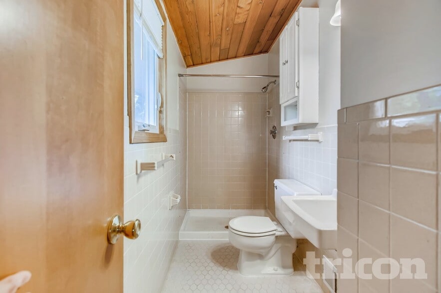 Building Photo - 9241 34th Ave N