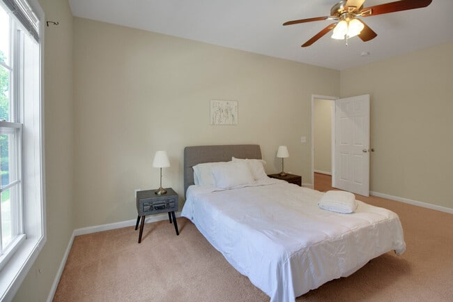 Building Photo - 6799 Wilson Blvd