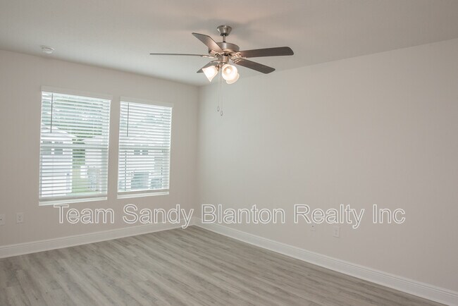 Building Photo - 8706 Meadow Flower Ln