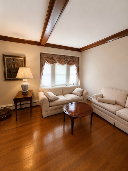 Living room - 25 Undine Rd