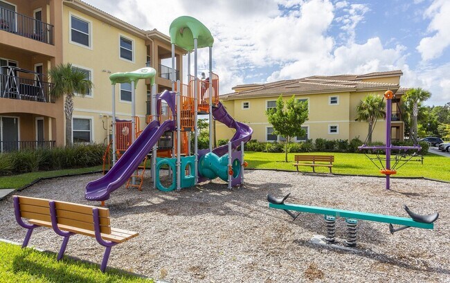 Building Photo - 4590 Winkler Ave