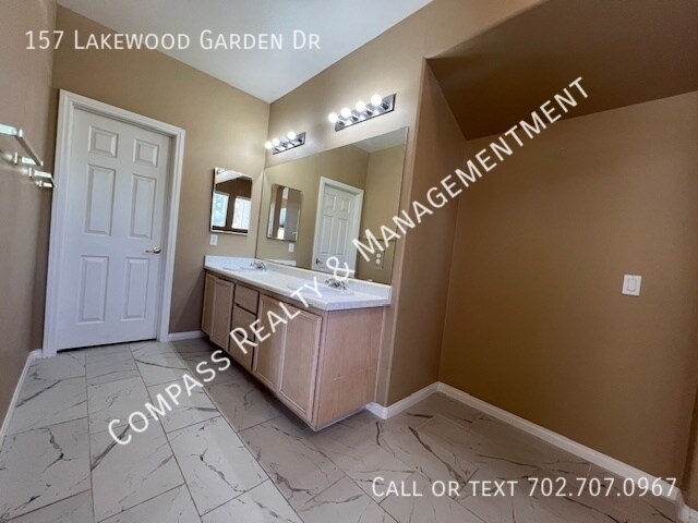 Building Photo - 157 Lakewood Garden Dr