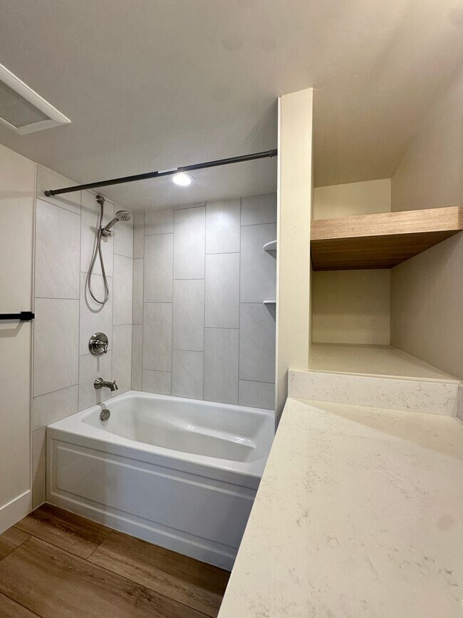 Building Photo - RR 156 Duplex