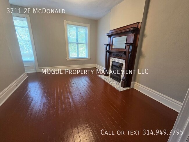 Building Photo - 3711 2F McDonald-