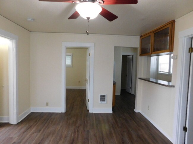 Building Photo - 2Bd/1Ba Single Story Home - Available Soon!