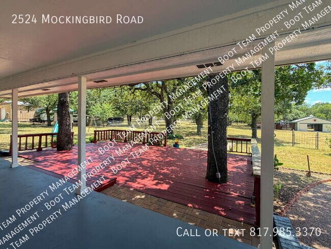 Building Photo - 2524 Mockingbird Rd