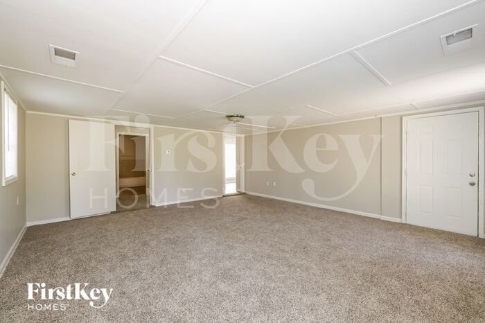 Building Photo - 4299 Crescent Park Dr