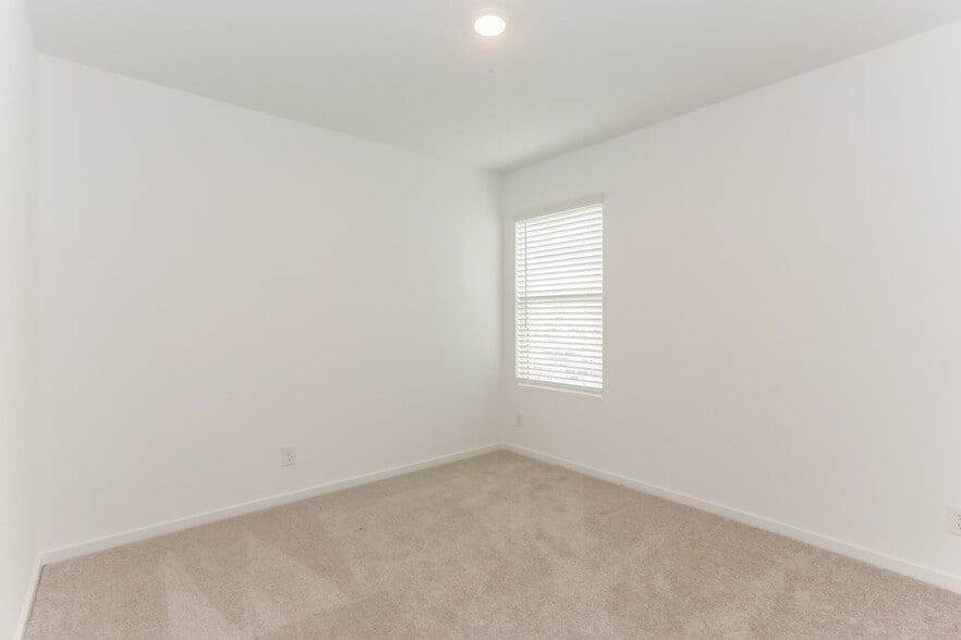 Building Photo - 1227 Canyon Wren Dr