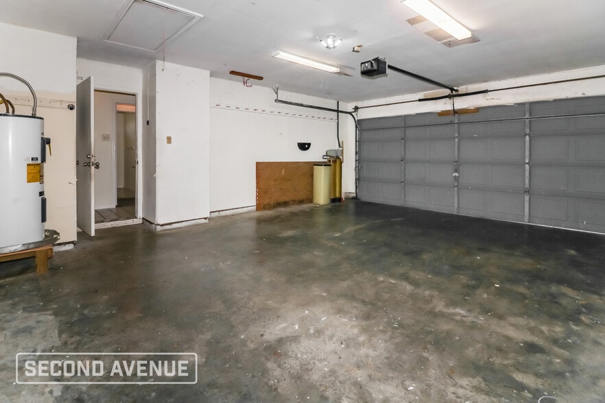 Building Photo - 7818 Impala Dr